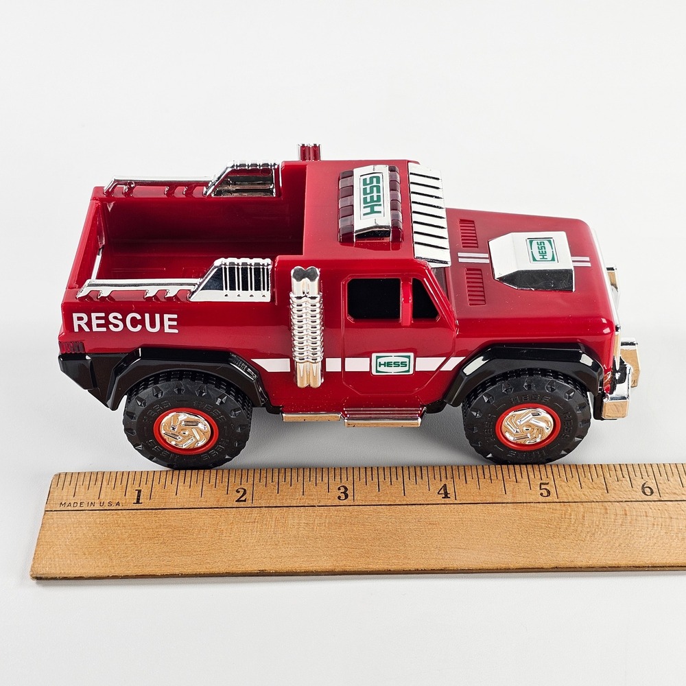 New 2020 Hess Ambulance and Rescue Truck Set with Lights and Sounds Original Box - Picture 5 of 16